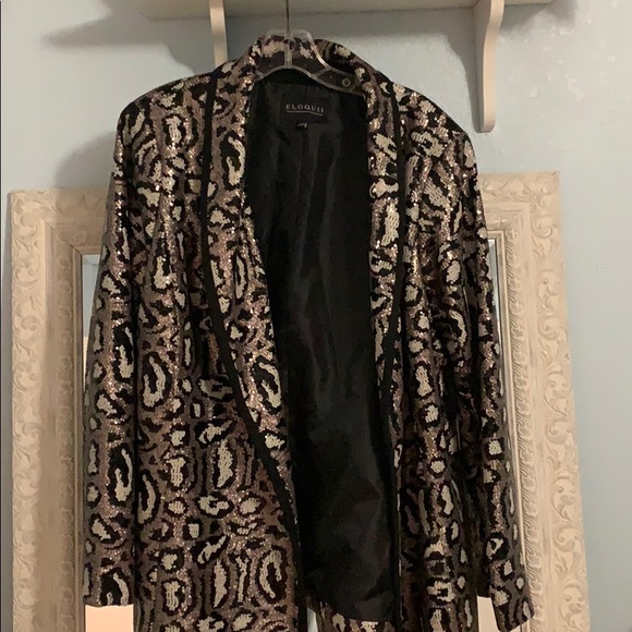 Leopard print jacket! - Picture 2 of 6